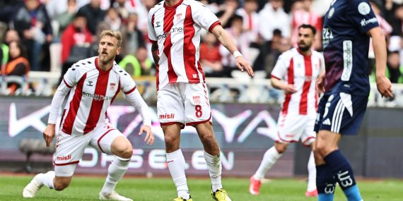 Sivasspor’dan kritik galibiyet.                  Sivasspor-2 -0Antalyaspor