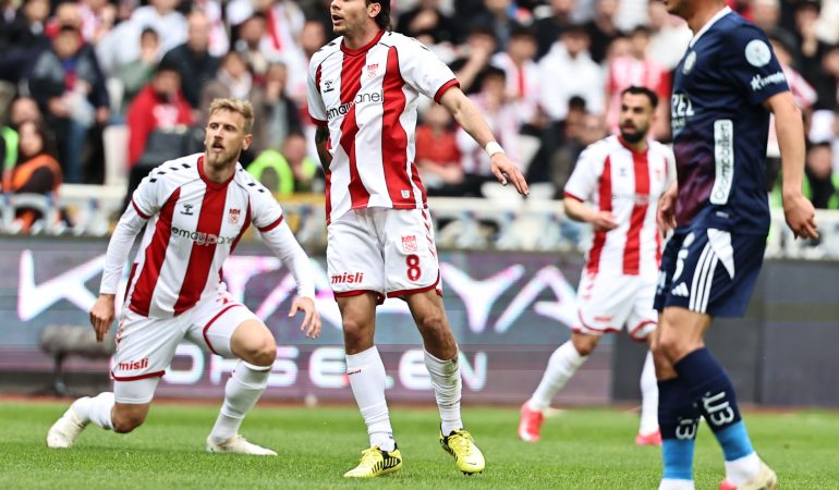 Sivasspor’dan kritik galibiyet.                  Sivasspor-2 -0Antalyaspor