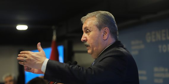 Mustafa Destici:””40 yıllık vatan haininden bir günde vatansever olur mu?Bunlar hain, bunlar Ermeni’den daha Ermeni!”