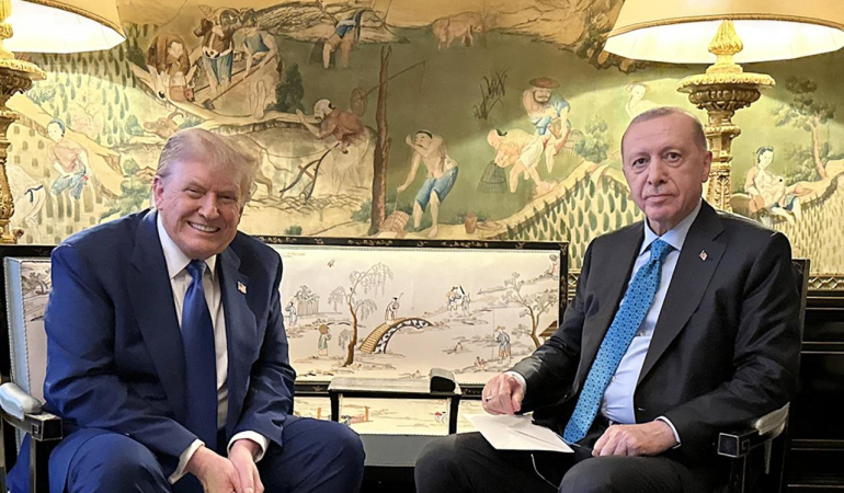 Cumhurbaşkanı Erdoğan Lahey’de Trump ile görüştü