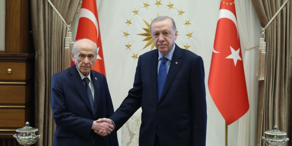 Cumhurbaşkanı Erdoğan ve Devlet Bahçeli telefon görüşmesi gerçekleştirdi:”Terörsüz Türkiye süreci ülkenin birlik, beraberliğine katkı vererek devam edecek.”