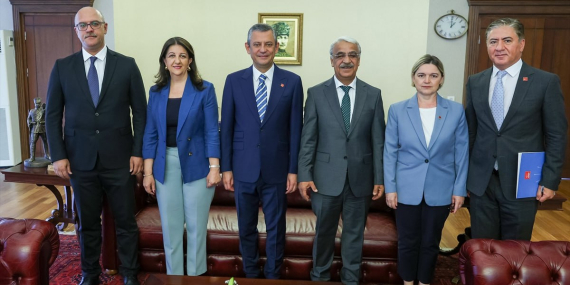 CHP Genel Başkanı Özgür Özel, DEM Parti İmralı Heyeti ile Görüştü