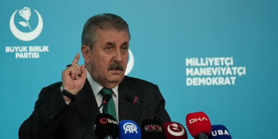 Mustafa Destici’den Bahçeli’nin İmralı çağrısına itiraz “Komisyon, İmralı’nın ayağına gitmemeli