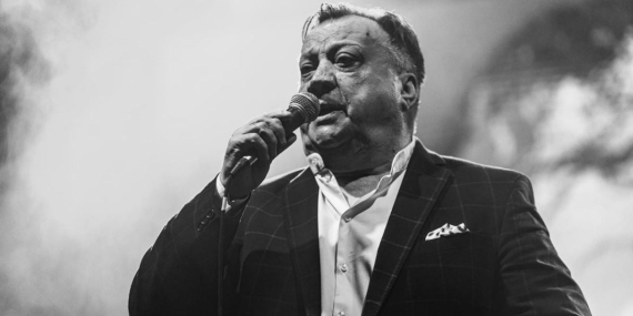 Efsane Boşnak şarkıcı Halid Beslic vefat etti.