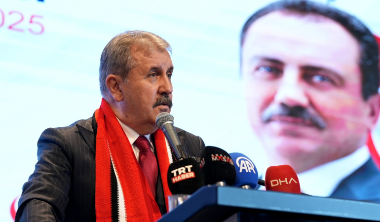 Mustafa Destici’den Papa’nın Türkiye ziyaretine tepki