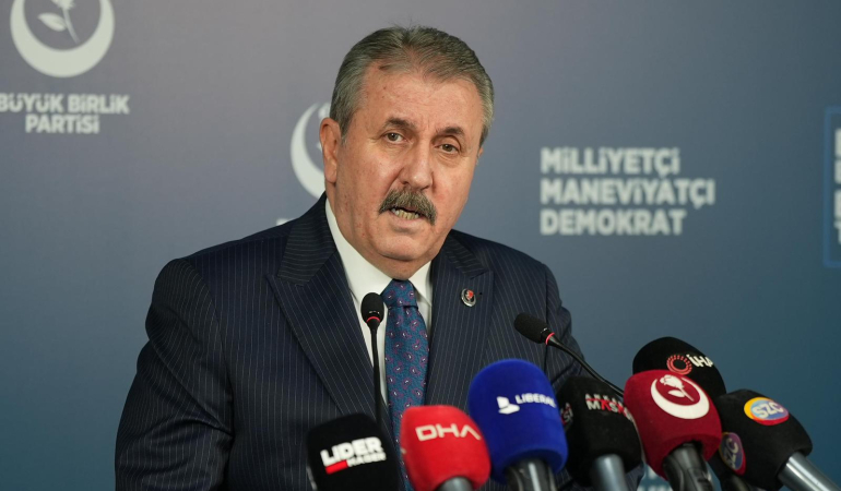 Mustafa Destici’den Çok Sert Selahattin Demirtaş Tepkisi”Ortada bir fikir suçlusu yoktur”