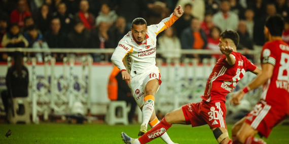 Galatasaray, Antalyaspor’u 4-1 mağlup etti